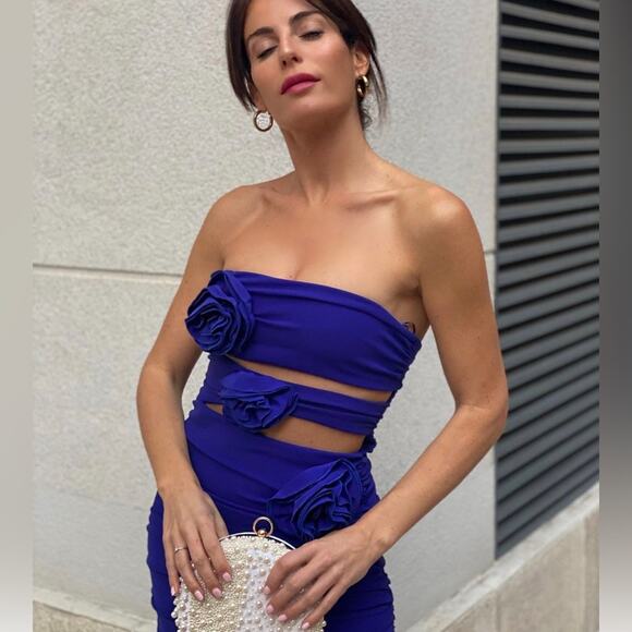 ZARA BLOGGER FAVORITE FLORAL CUT OUT DRESS BLUISH - Picture 6 of 15